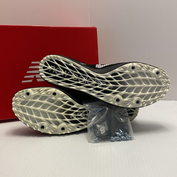 New Balance Unisex LD5Kv7 Track Spike Shoes Blk & Wht 4 1/2 Men 5 1/2 Women New main image 2